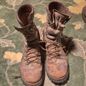 Rugged Men's Tan Leather Boots